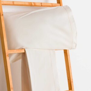 maxilarothikes, ecru, vesta